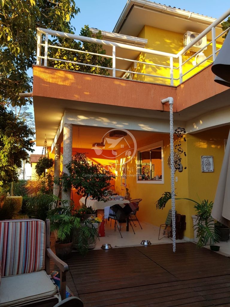 COD 536 – Casa Duplex com Energia Solar no Condomínio dos Pássaros , Vista Mar