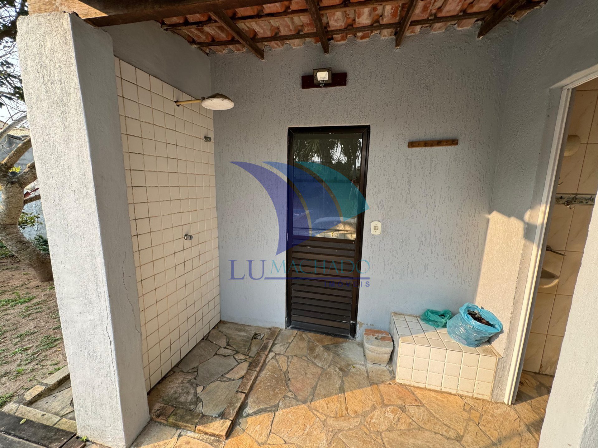 Casa à venda e aluguel com 6 quartos, 600m² - Foto 4