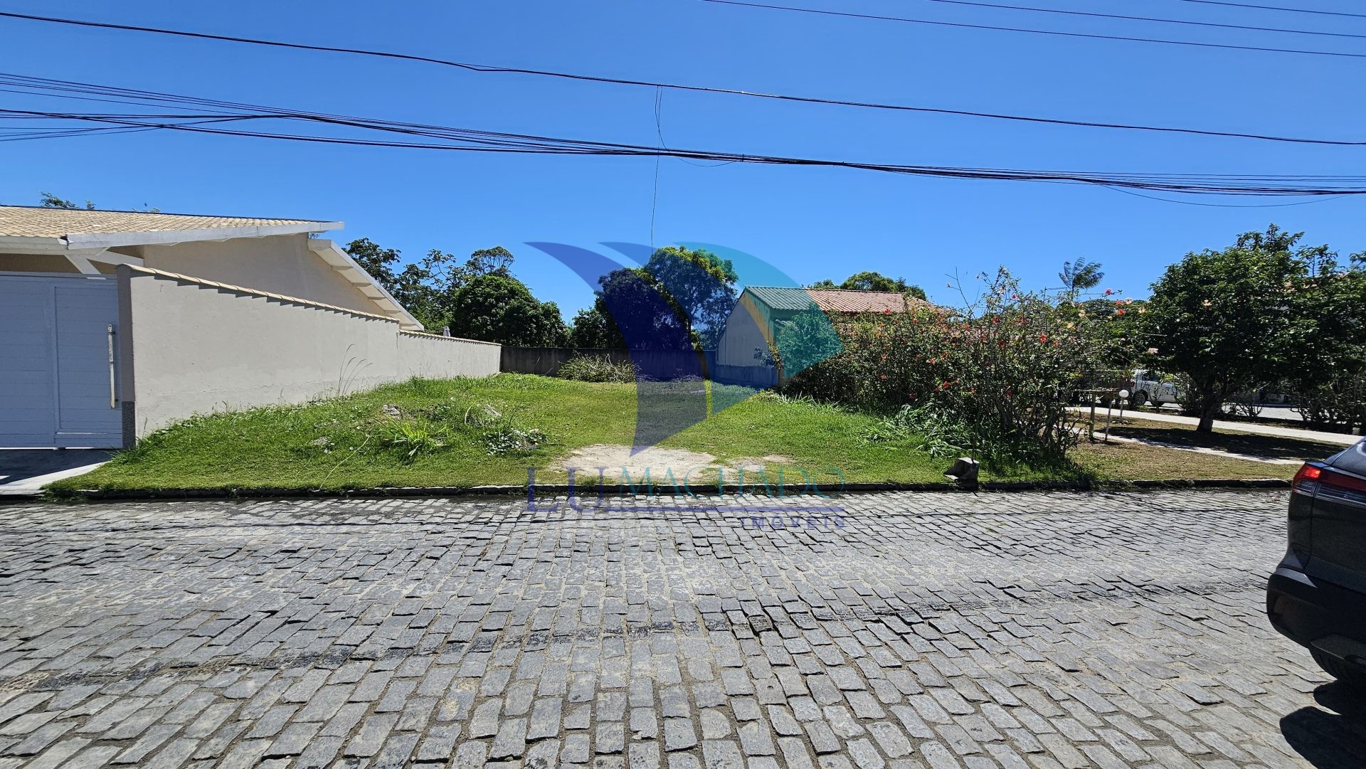 Terreno à venda e aluguel, 300m² - Foto 1