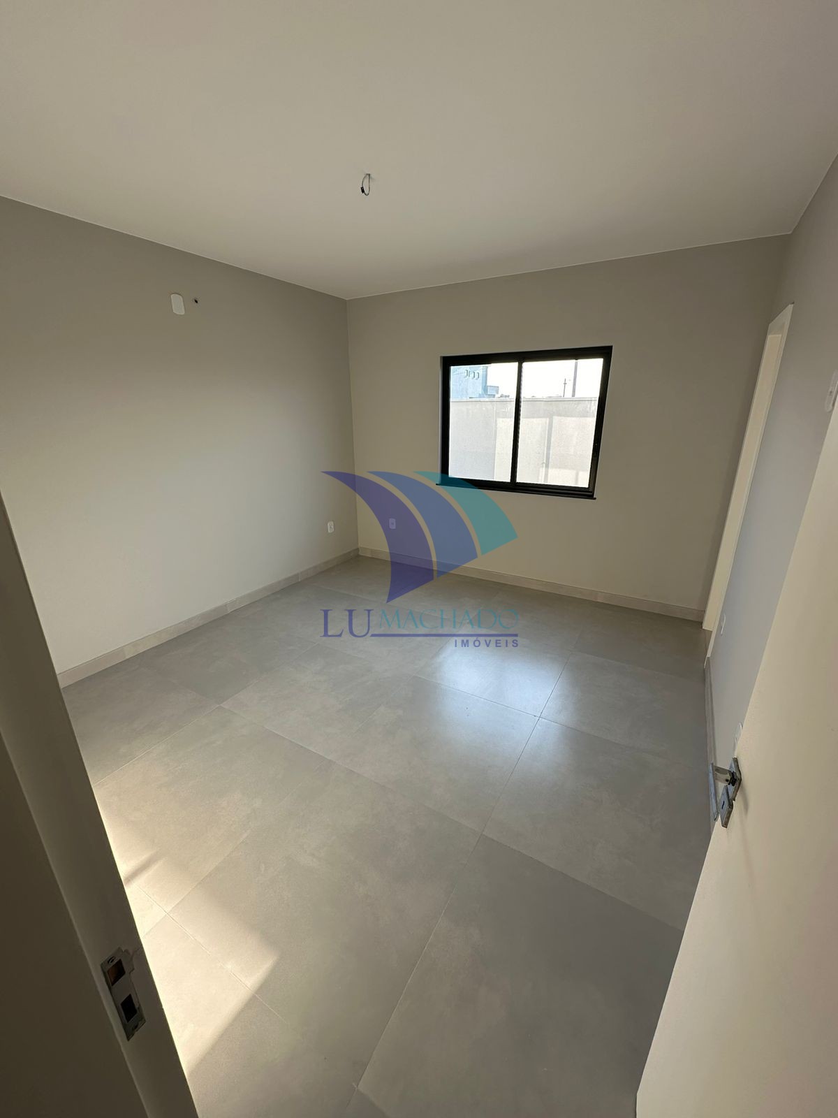 Casa à venda e aluguel com 3 quartos, 125m² - Foto 4