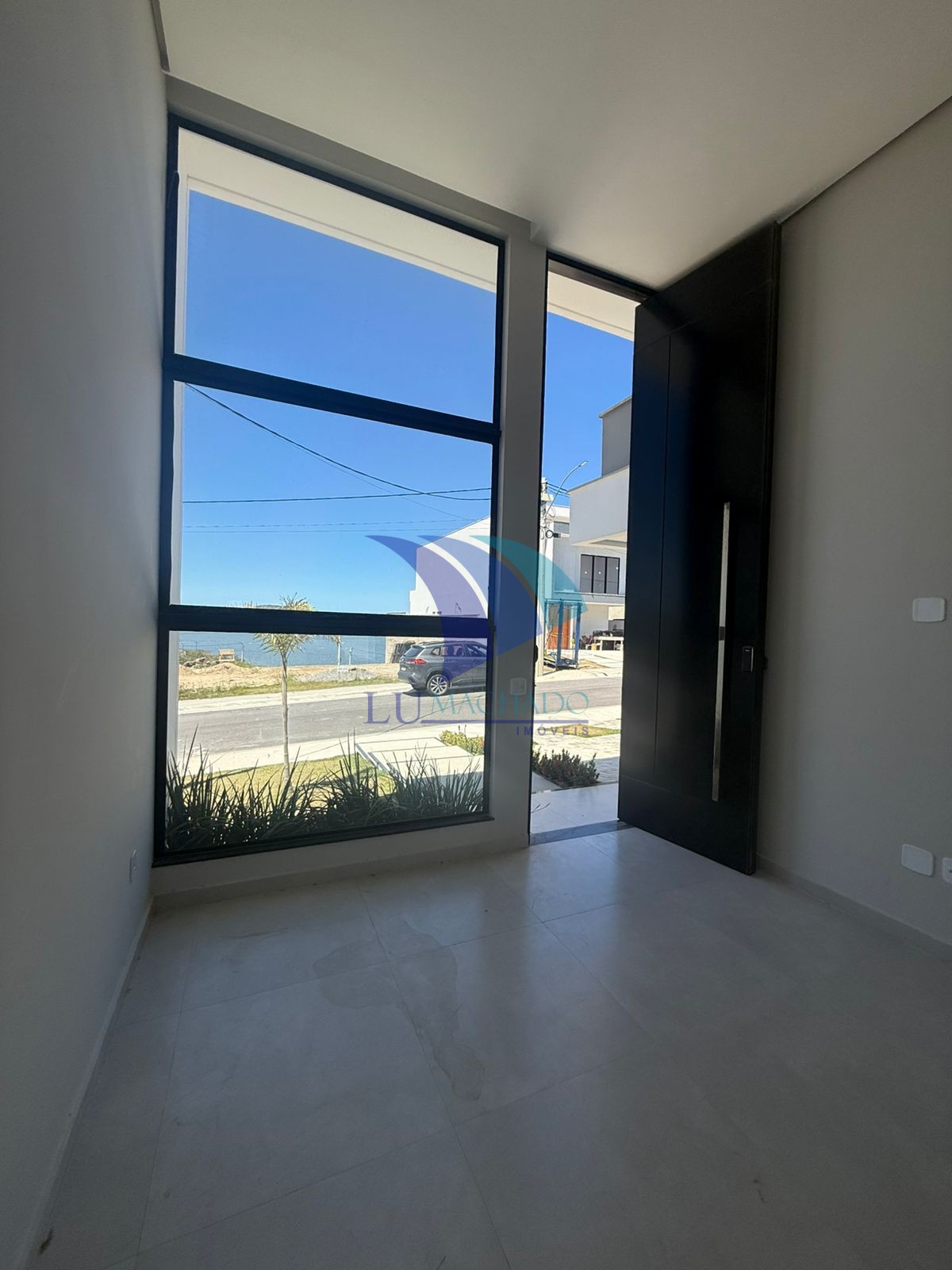Casa à venda com 3 quartos, 125m² - Foto 1