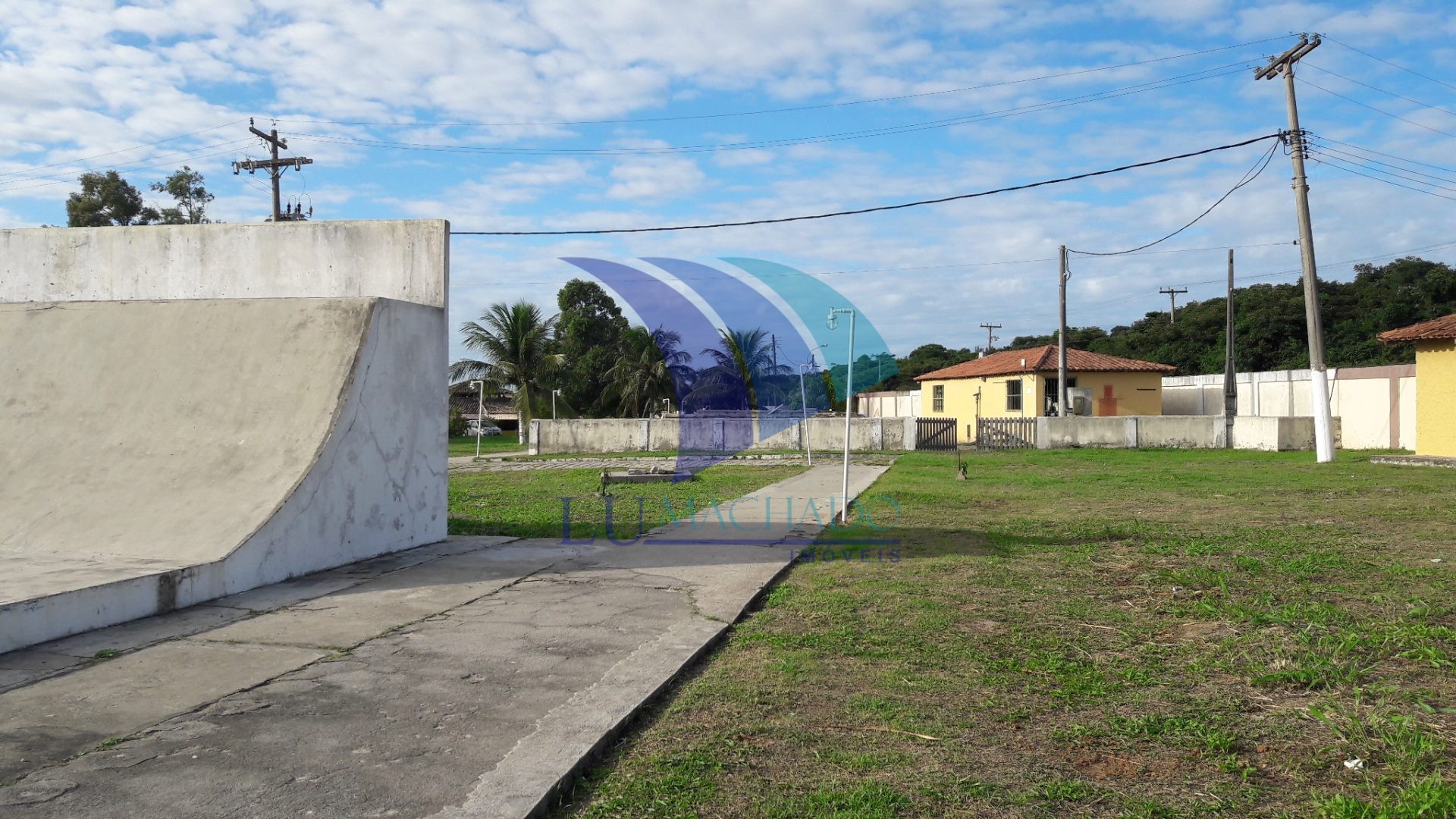 Terreno à venda e aluguel, 300m² - Foto 8