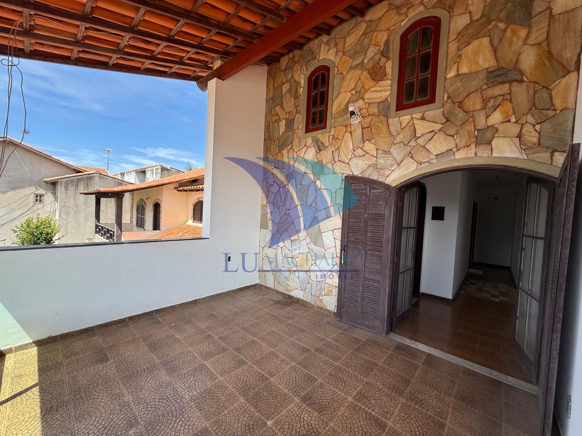 Casa à venda e aluguel com 6 quartos, 350m² - Foto 11