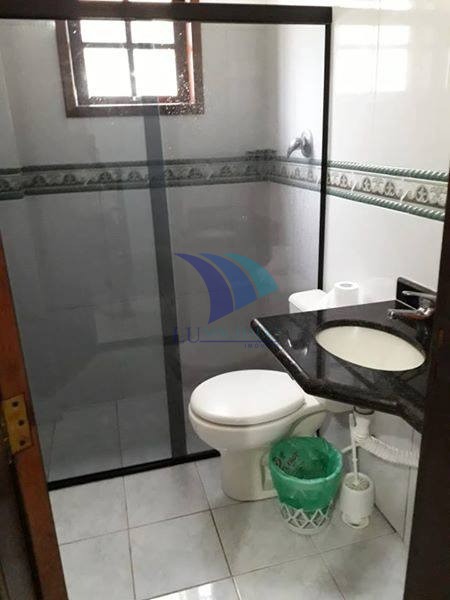 Casa à venda e aluguel com 5 quartos, 180m² - Foto 2