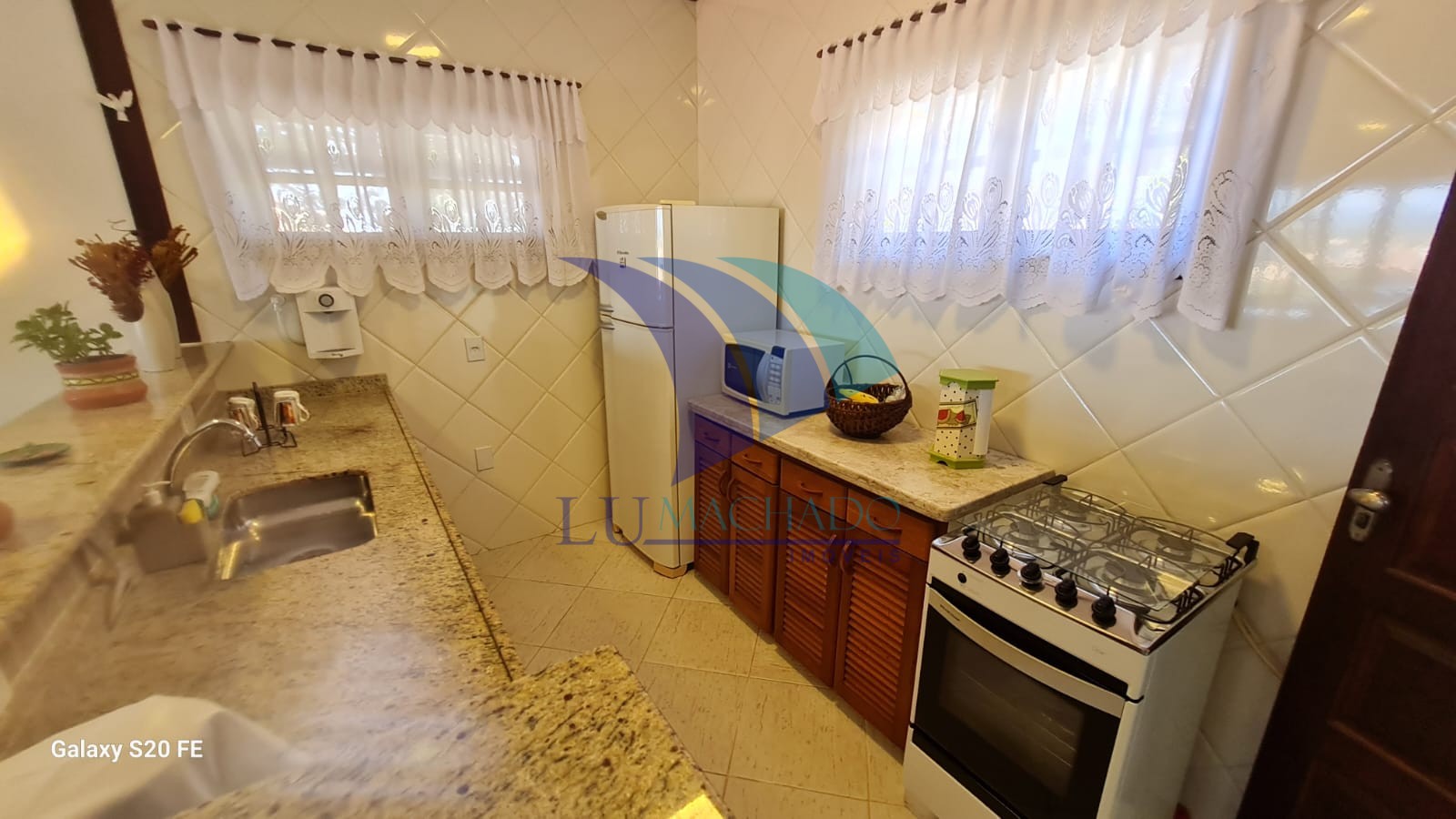 Casa à venda e aluguel com 3 quartos, 158m² - Foto 25