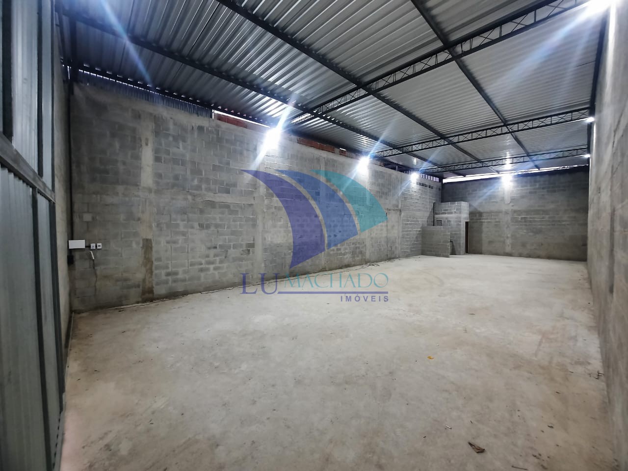 Imóvel Comercial Padrão à venda e aluguel, 200m² - Foto 11