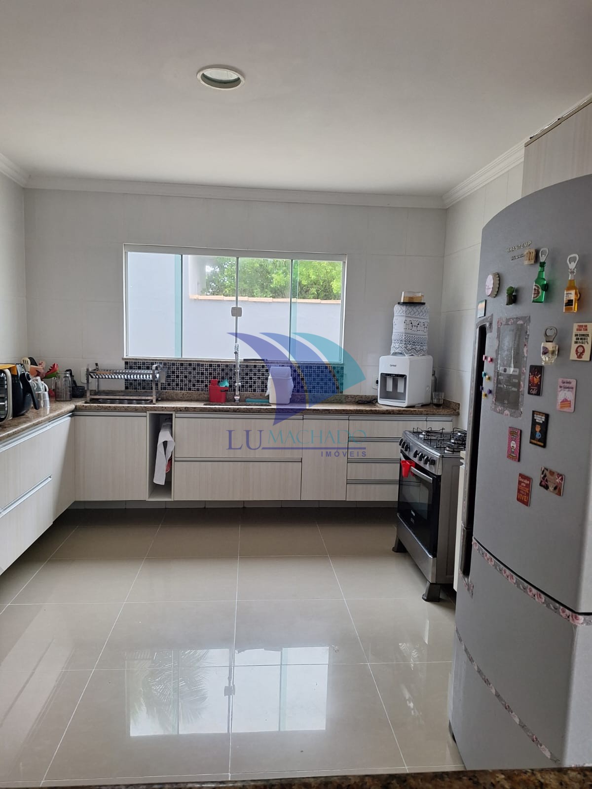 Casa à venda e aluguel com 5 quartos, 179m² - Foto 4