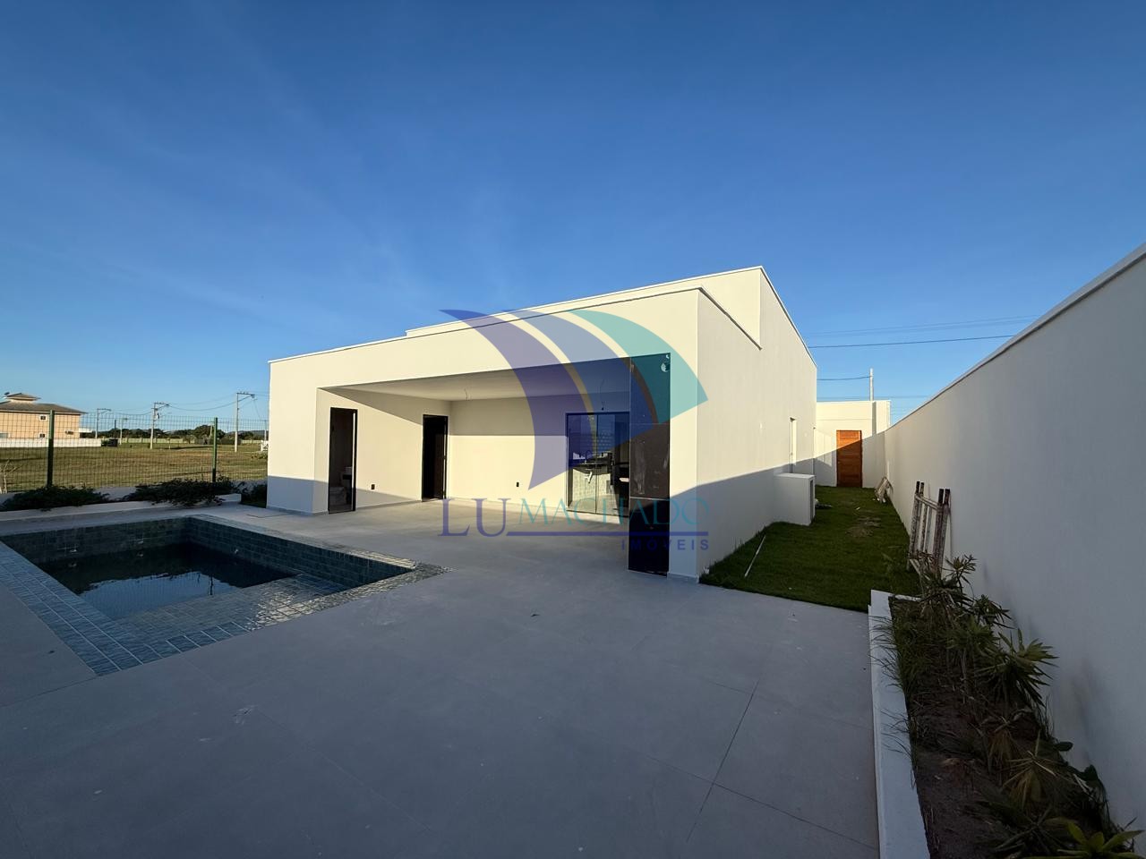 Casa à venda e aluguel com 3 quartos, 196m² - Foto 30