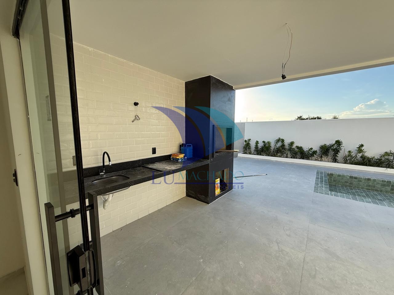 Casa à venda e aluguel com 3 quartos, 196m² - Foto 25