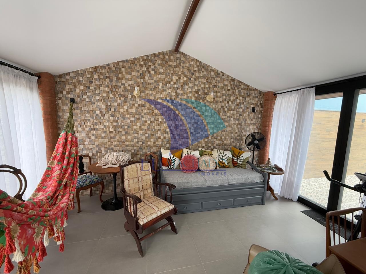 Casa à venda e aluguel com 5 quartos, 250m² - Foto 6