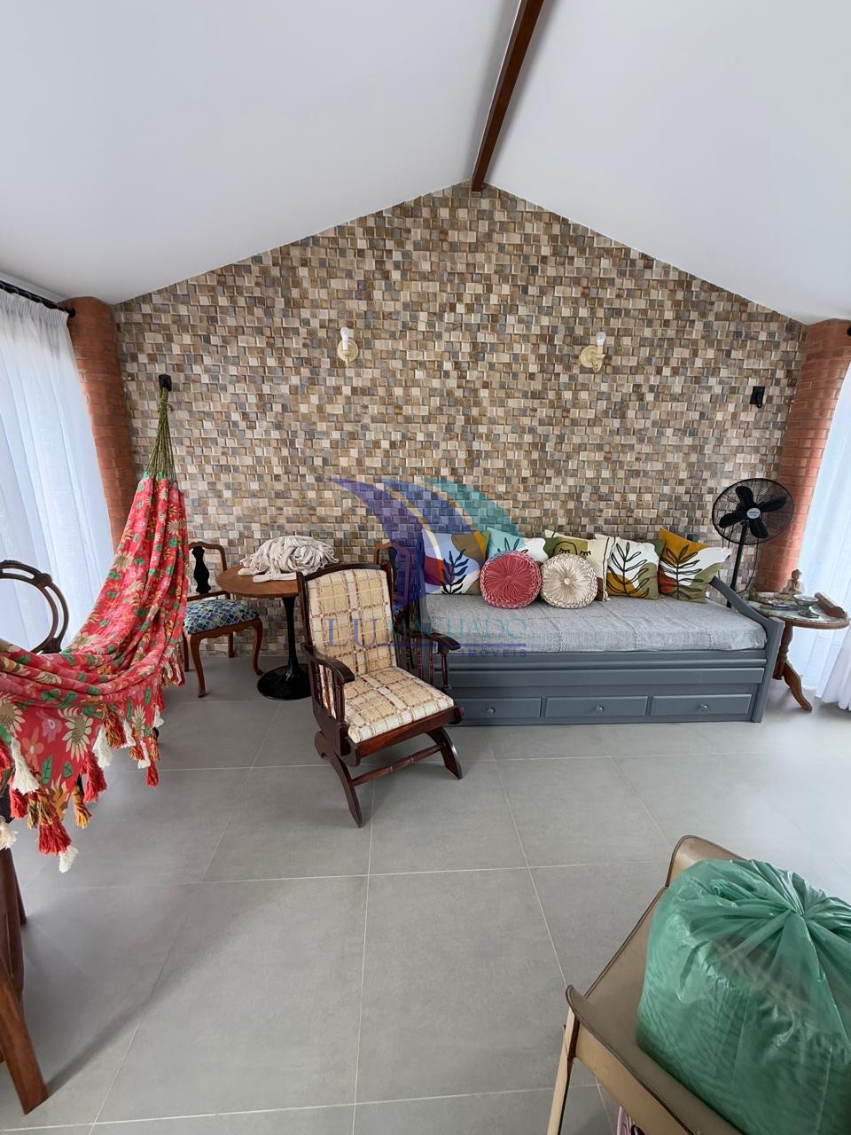 Casa à venda e aluguel com 5 quartos, 250m² - Foto 5