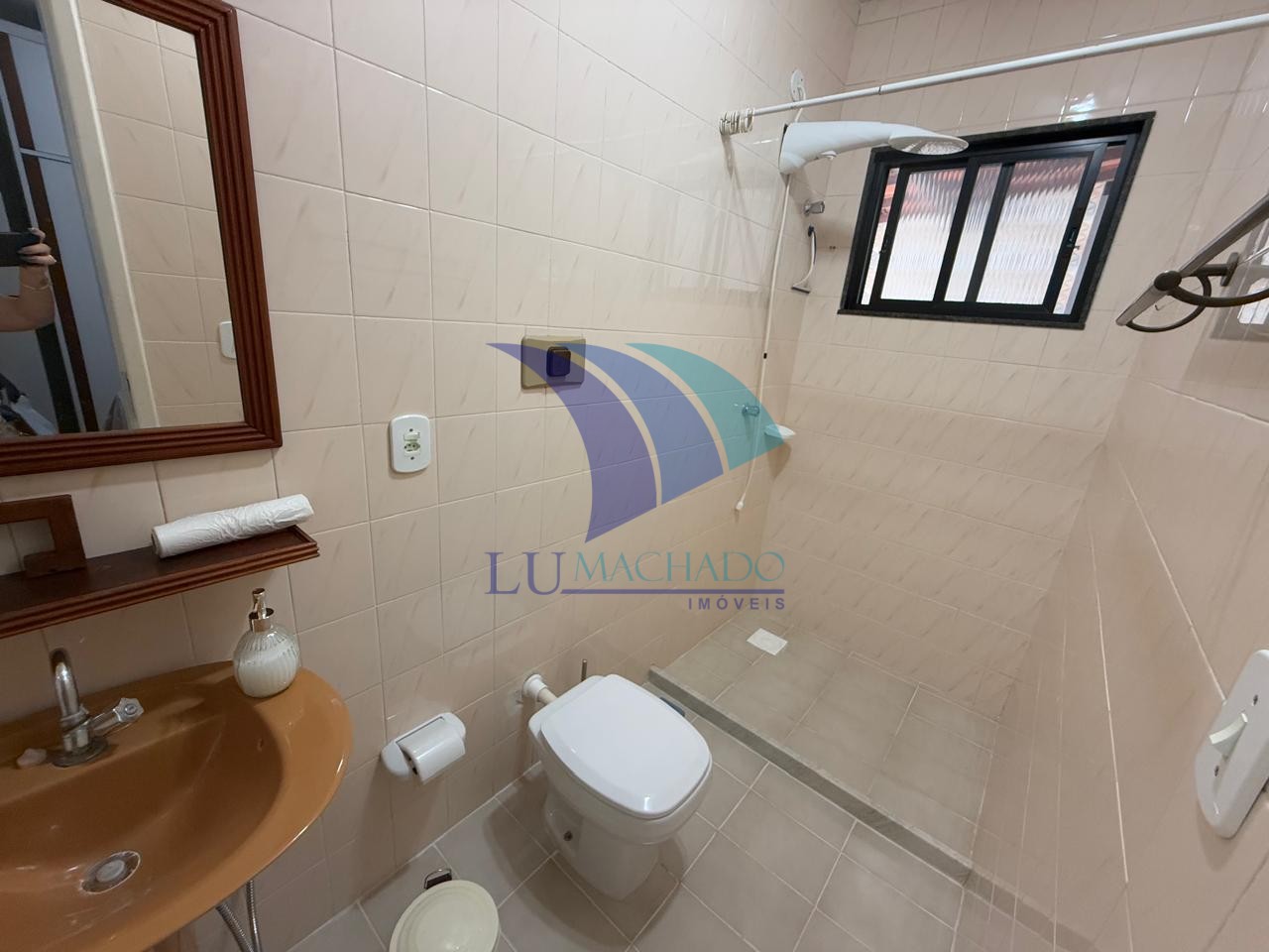Casa à venda e aluguel com 5 quartos, 250m² - Foto 15
