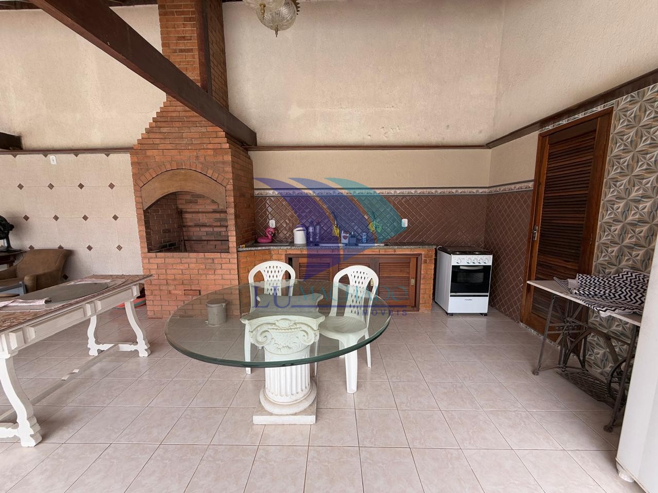 Casa à venda e aluguel com 5 quartos, 250m² - Foto 33