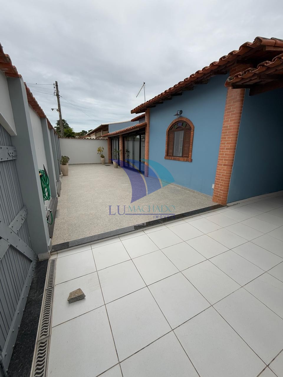 Casa à venda e aluguel com 5 quartos, 250m² - Foto 4