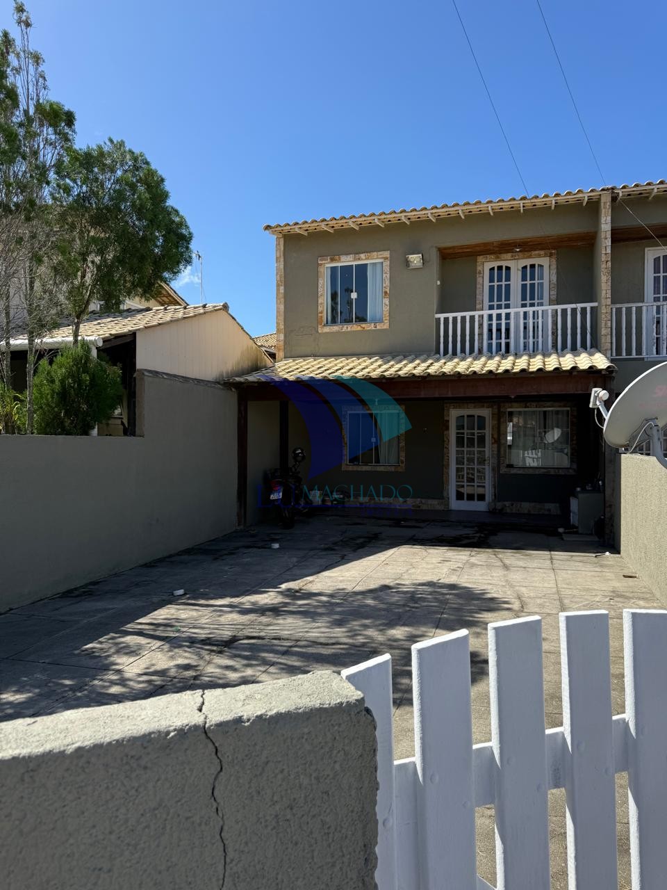 Casa à venda e aluguel com 4 quartos, 95m² - Foto 1