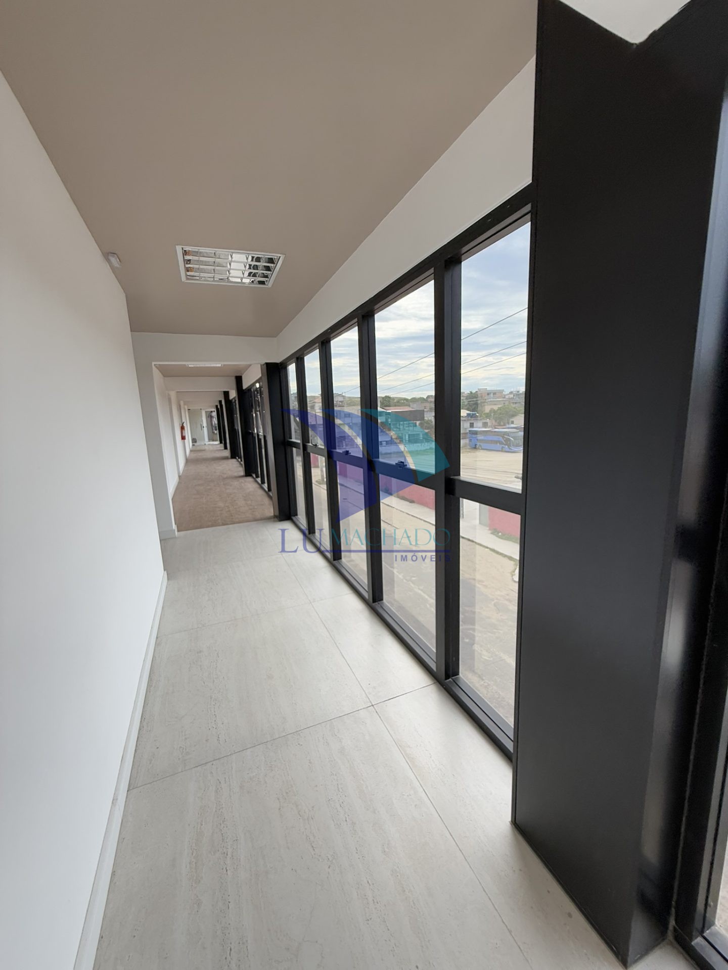 Imóvel Comercial Padrão à venda e aluguel, 41m² - Foto 12