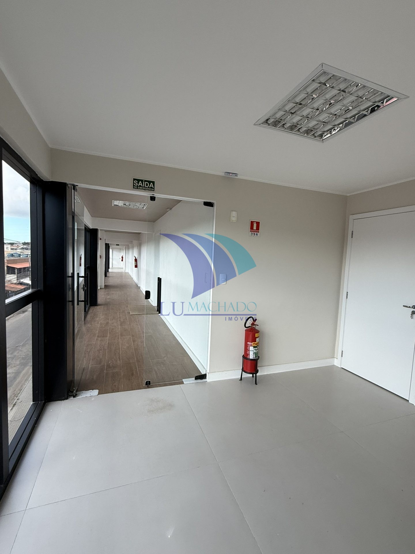 Imóvel Comercial Padrão à venda e aluguel, 41m² - Foto 8