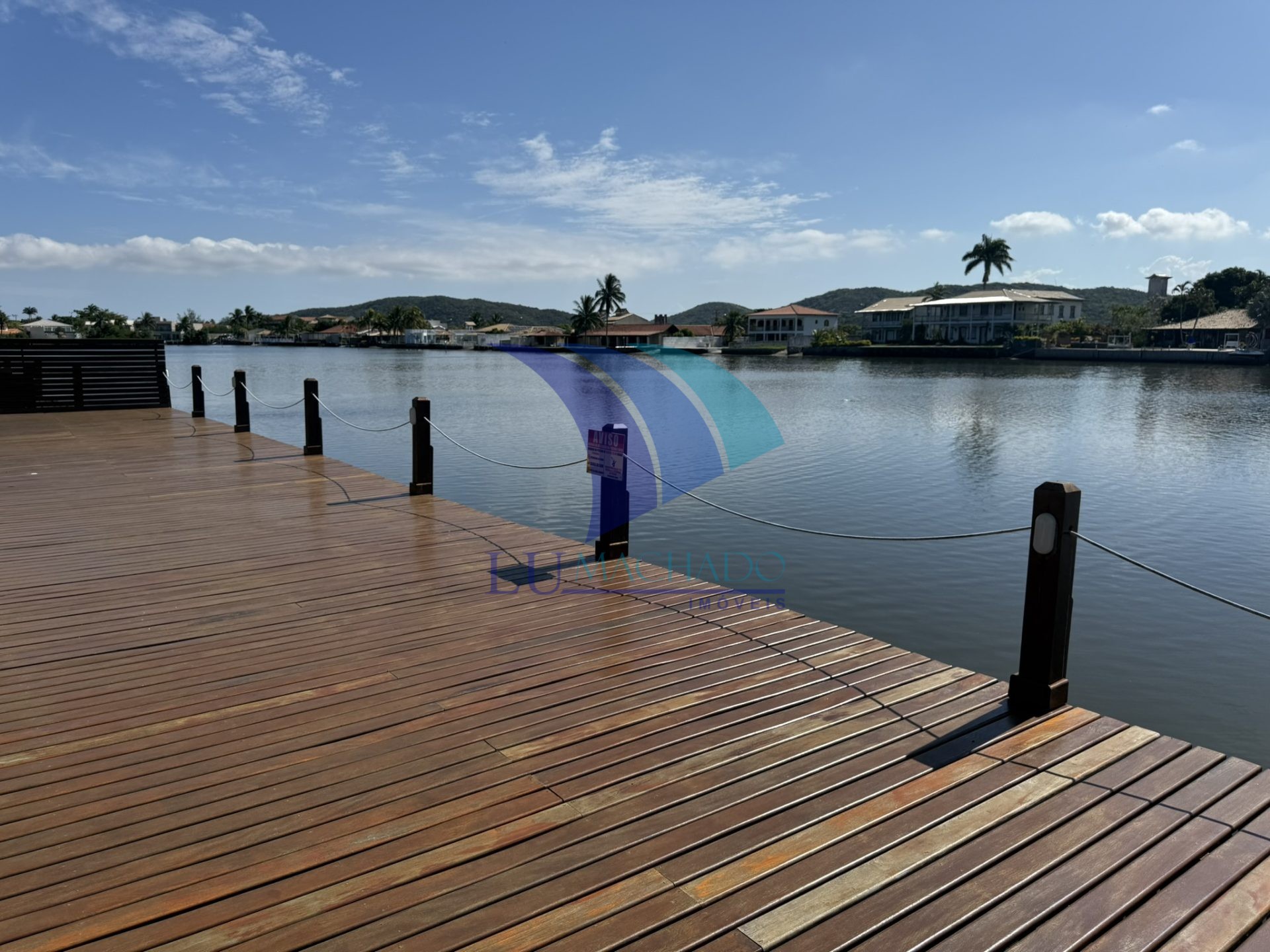 Casa à venda e aluguel com 2 quartos, 92m² - Foto 2