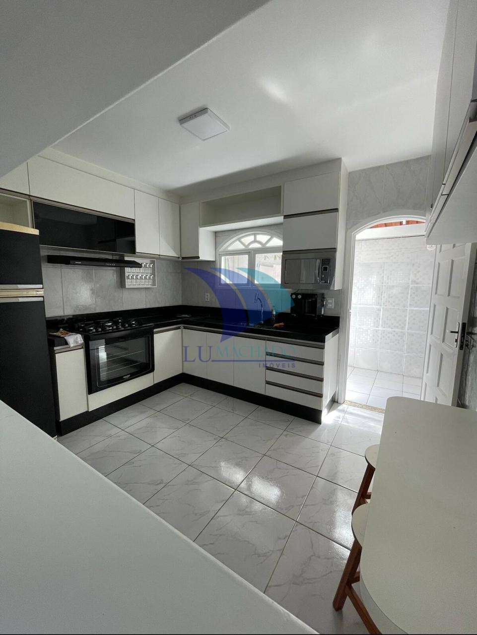 Casa à venda e aluguel com 2 quartos, 92m² - Foto 27
