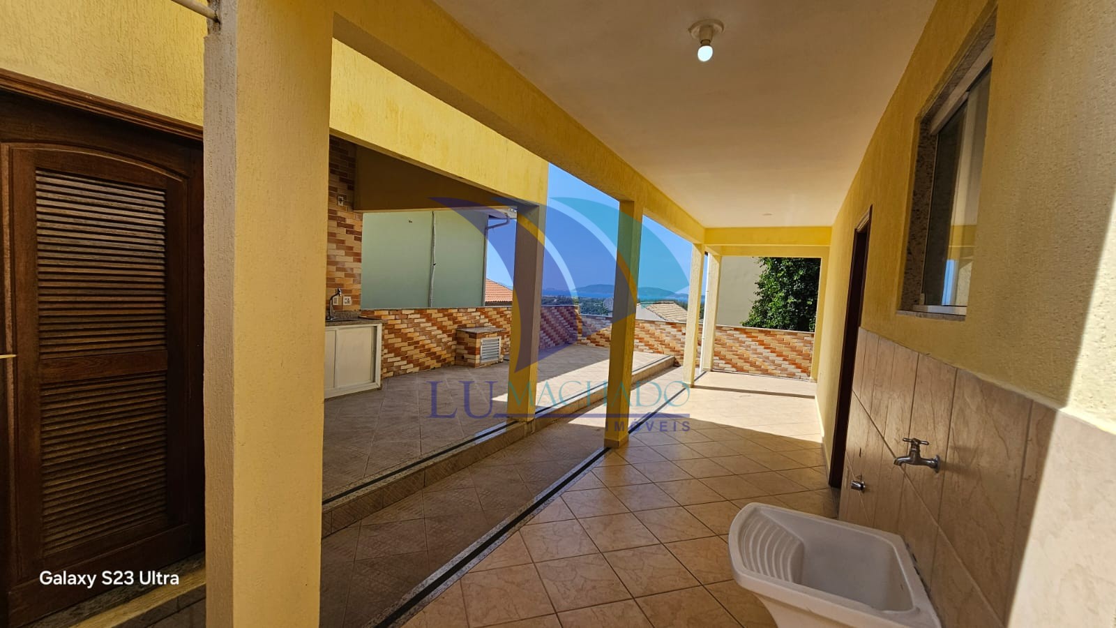Casa à venda e aluguel com 2 quartos, 150m² - Foto 1