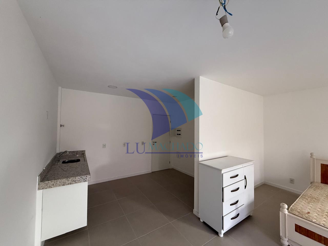 Apartamento à venda e aluguel com 1 quarto, 50m² - Foto 12