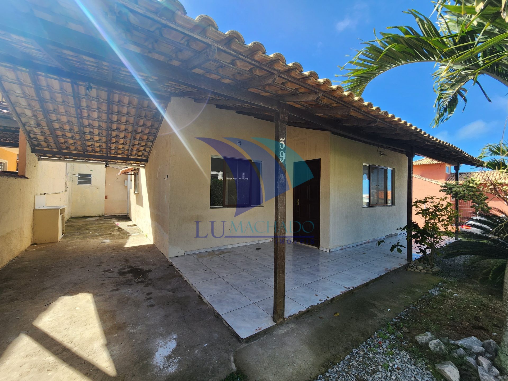 Casa à venda e aluguel com 3 quartos, 80m² - Foto 2