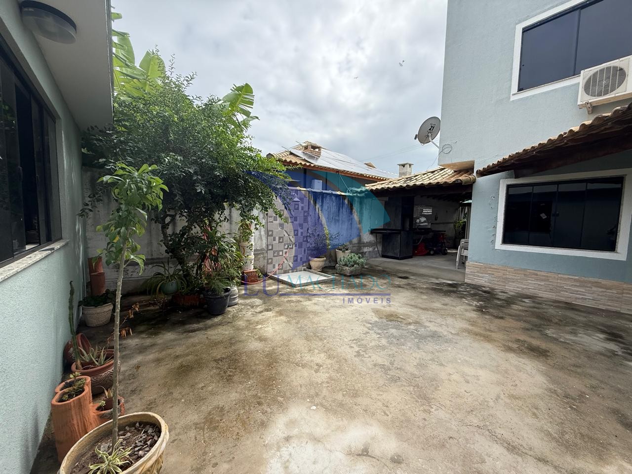 Casa à venda e aluguel com 5 quartos, 243m² - Foto 4