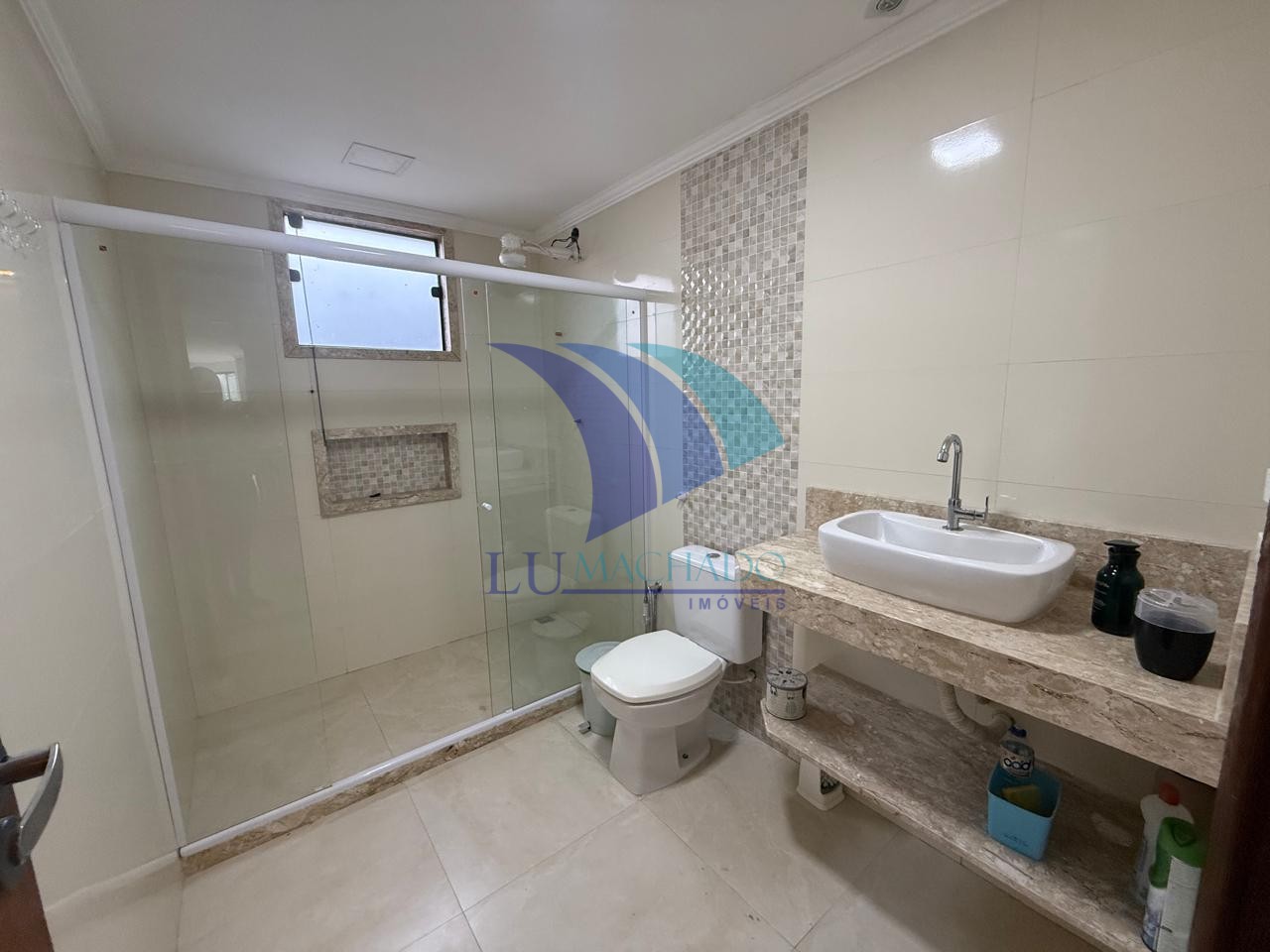 Casa à venda e aluguel com 5 quartos, 243m² - Foto 13