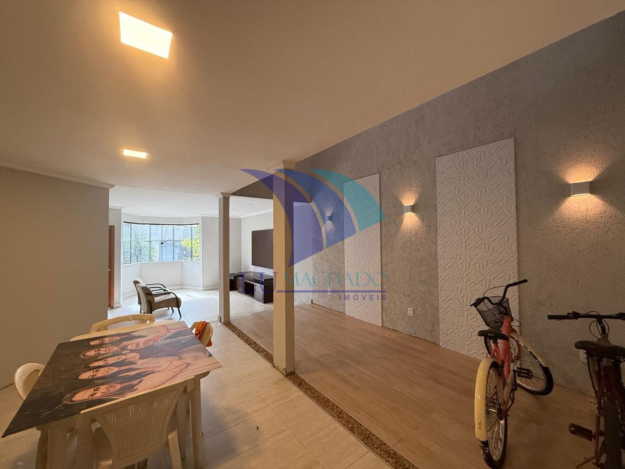 Casa à venda e aluguel com 5 quartos, 243m² - Foto 19