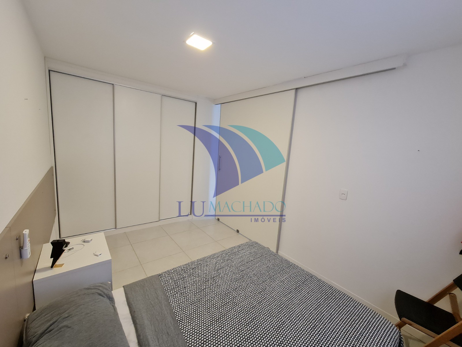 Apartamento à venda e aluguel com 1 quarto, 59m² - Foto 13
