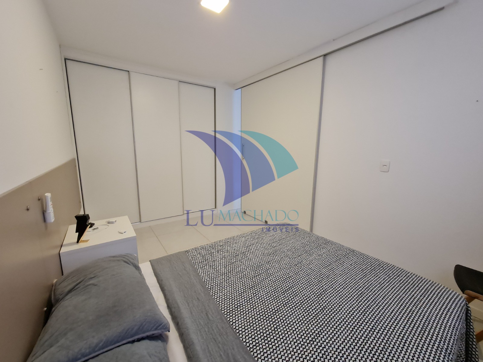 Apartamento à venda e aluguel com 1 quarto, 59m² - Foto 12
