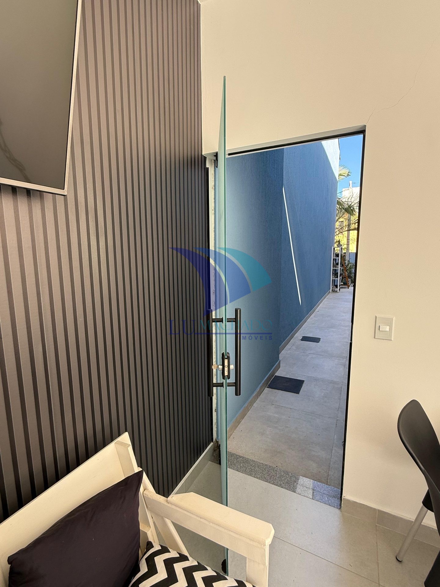Casa à venda e aluguel com 4 quartos, 242m² - Foto 4