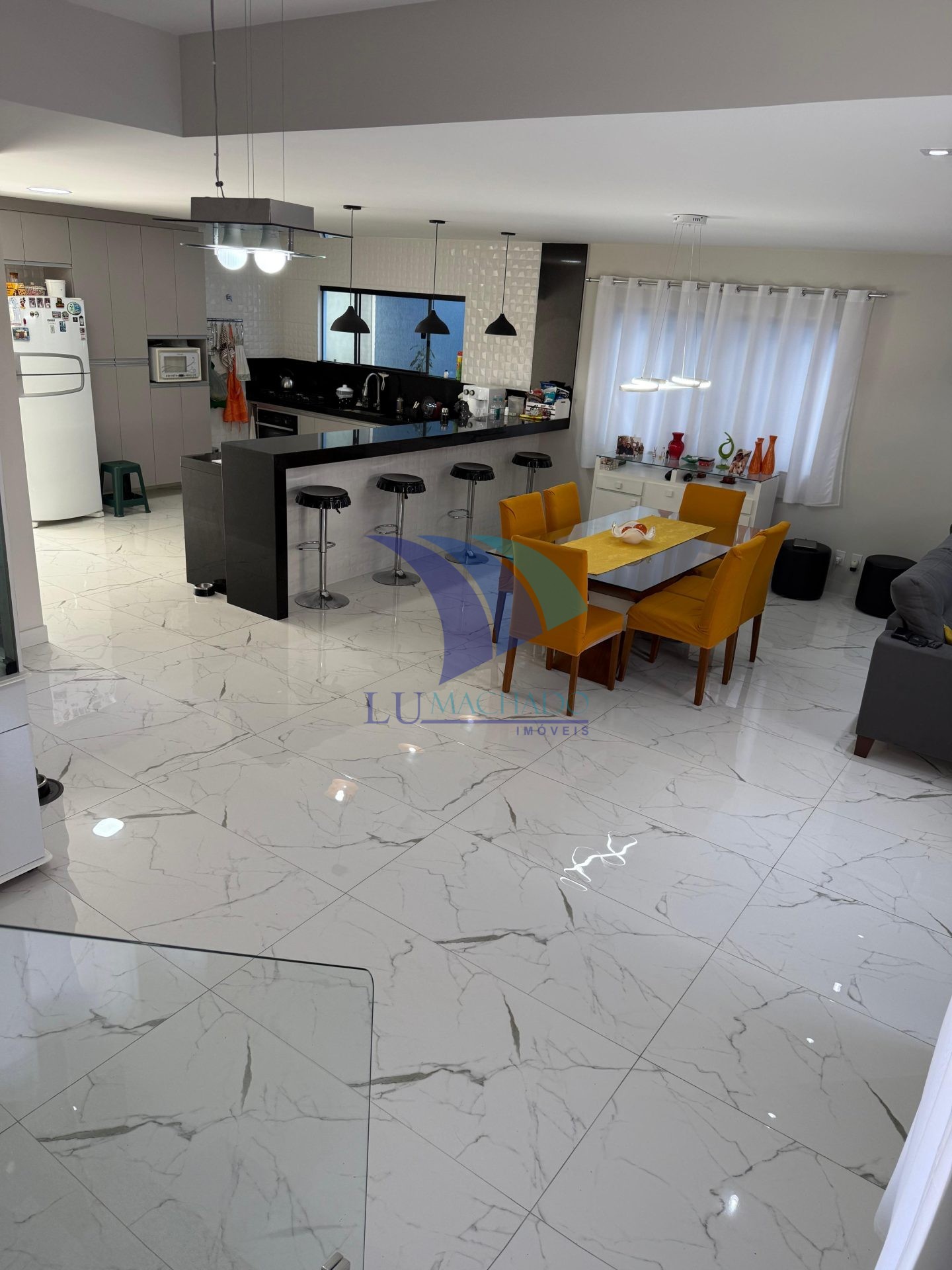 Casa à venda e aluguel com 4 quartos, 242m² - Foto 24