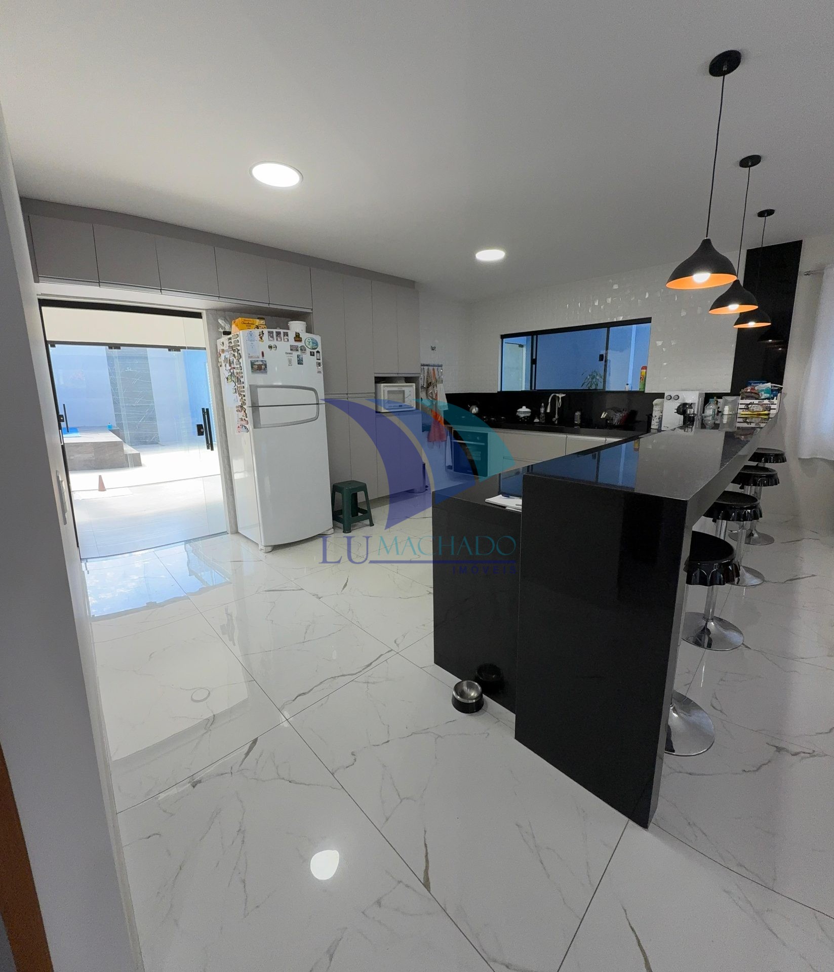 Casa à venda e aluguel com 4 quartos, 242m² - Foto 27