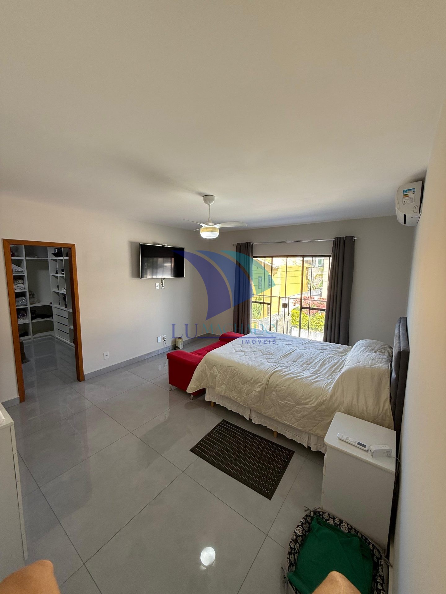 Casa à venda e aluguel com 4 quartos, 242m² - Foto 18