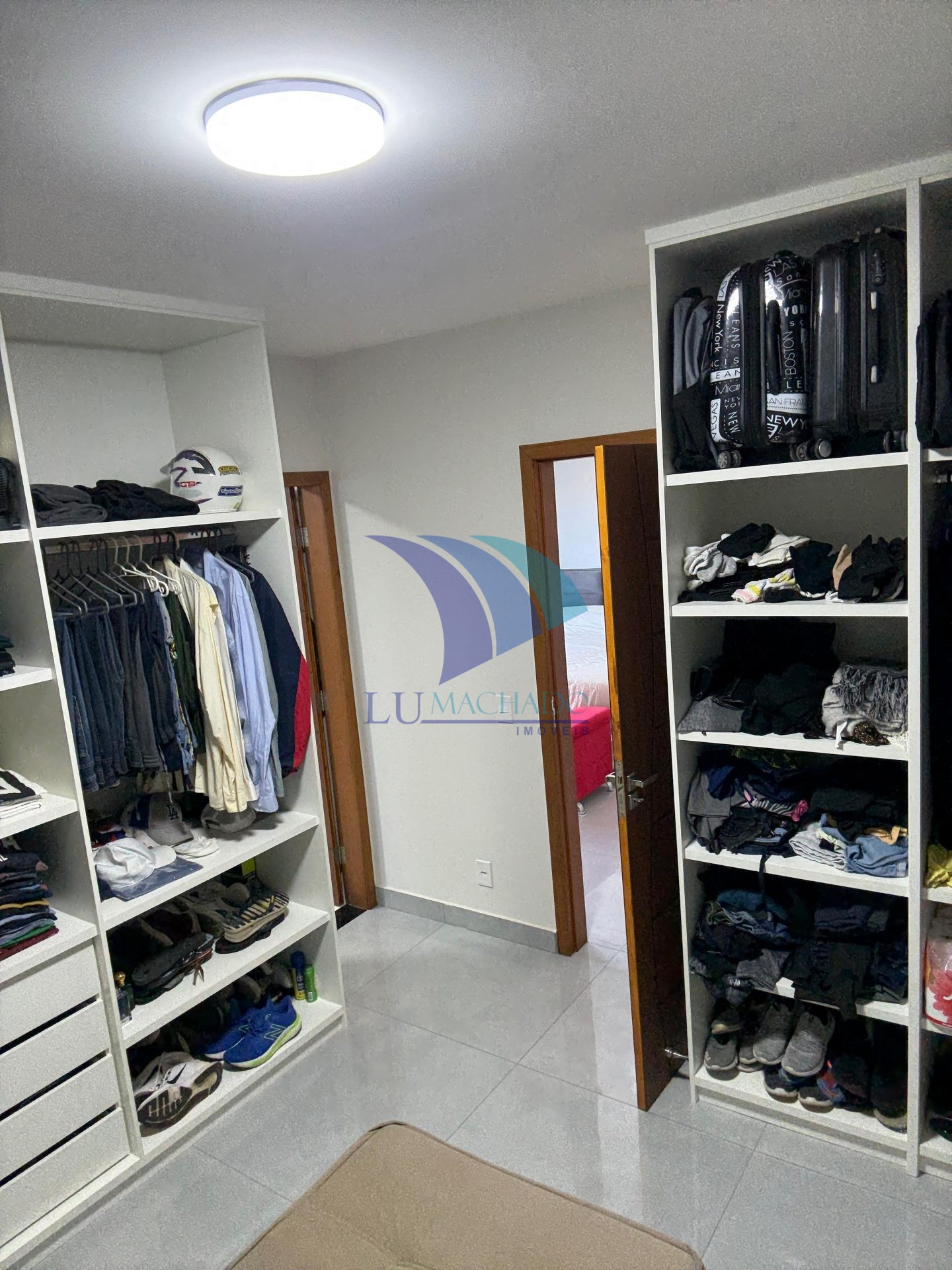 Casa à venda e aluguel com 4 quartos, 242m² - Foto 16