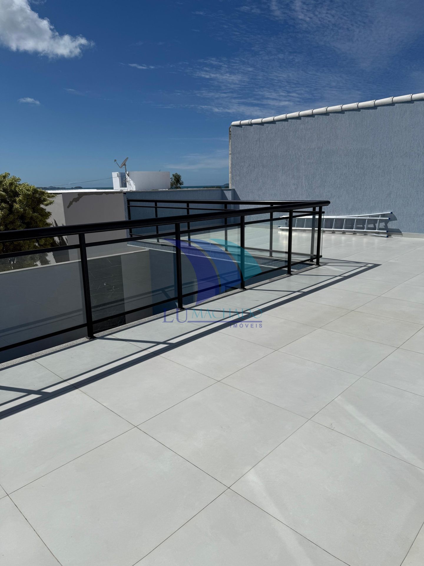 Casa à venda e aluguel com 4 quartos, 242m² - Foto 9
