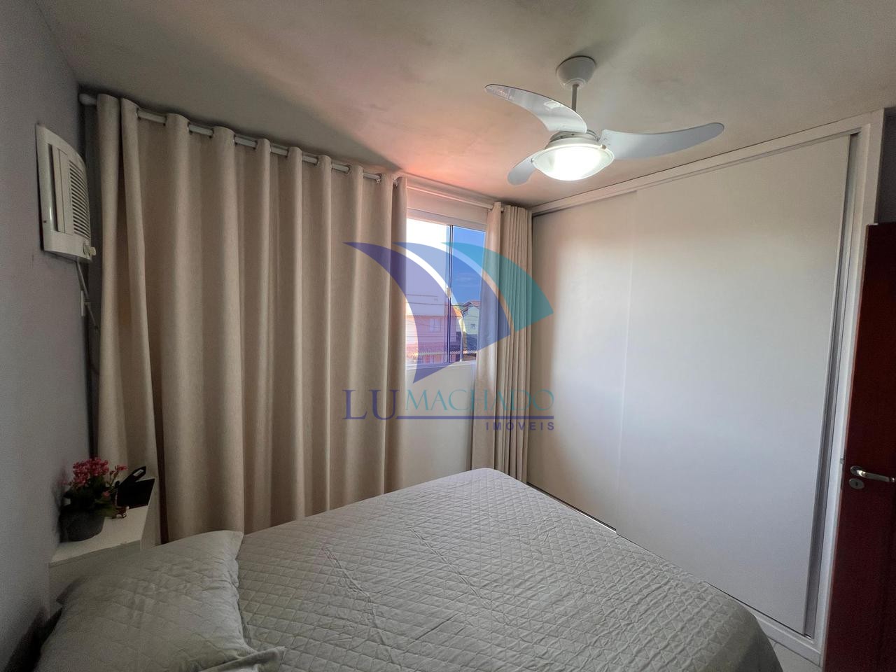 Casa à venda com 2 quartos, 52m² - Foto 15