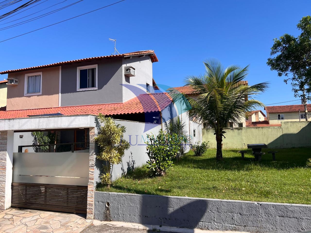 Casa à venda com 2 quartos, 52m² - Foto 2